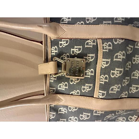Dooney & Bourke Signature Logo Tote Bag - Picture 2 of 10